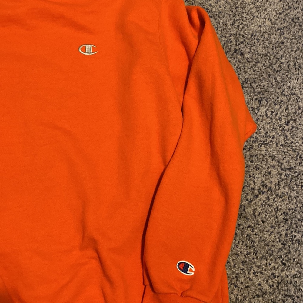 Champion Authentic Crewneck - Picture 2 of 3
